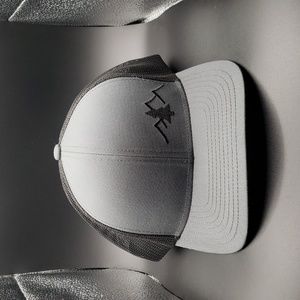 Lindo Outdoor Mountain Range Trucker Cap